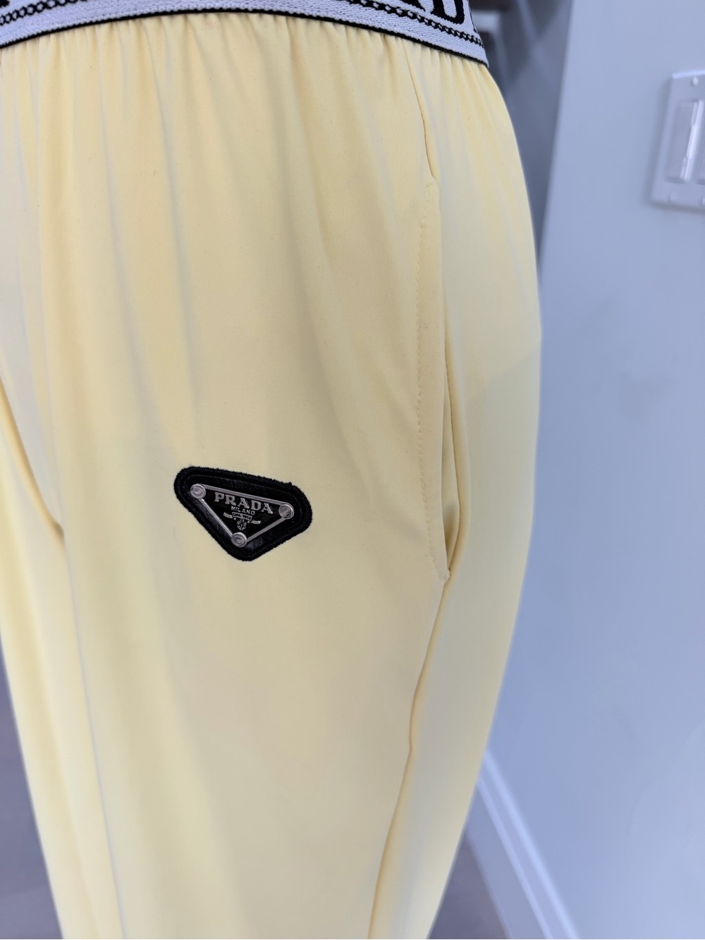 Yellow Top with Wide Leg Pants with pockets size S - Picture 5 of 6
